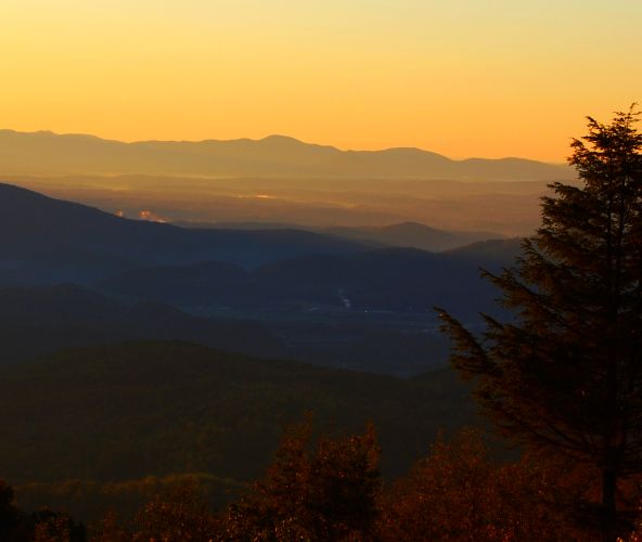 Blue Ridge mountains at dawn