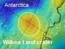Cráter en la región de Wilkes Land de la Antártida